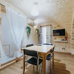 아파트 U Ragu House *