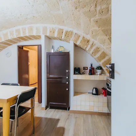 U Ragu House Apartment *
